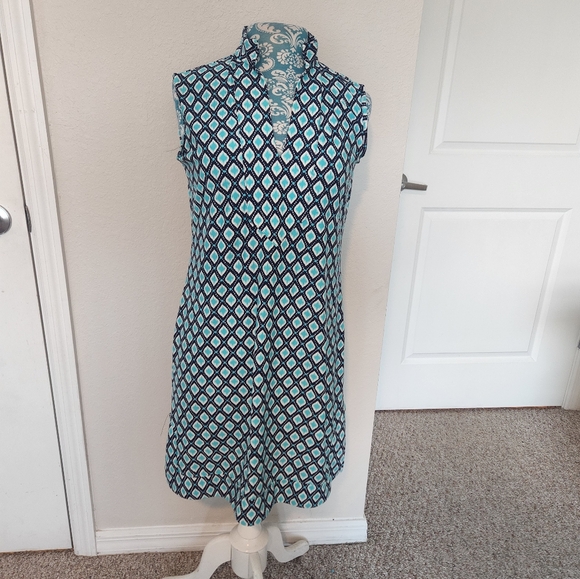 Elegant Blue and White Patterned Dress - Picture 1 of 9